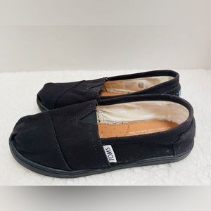 Toms Youth Classics Black Canvas Slip on Shoes Size Youth 1 New